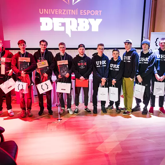 Derby_UPCE-UHK-011